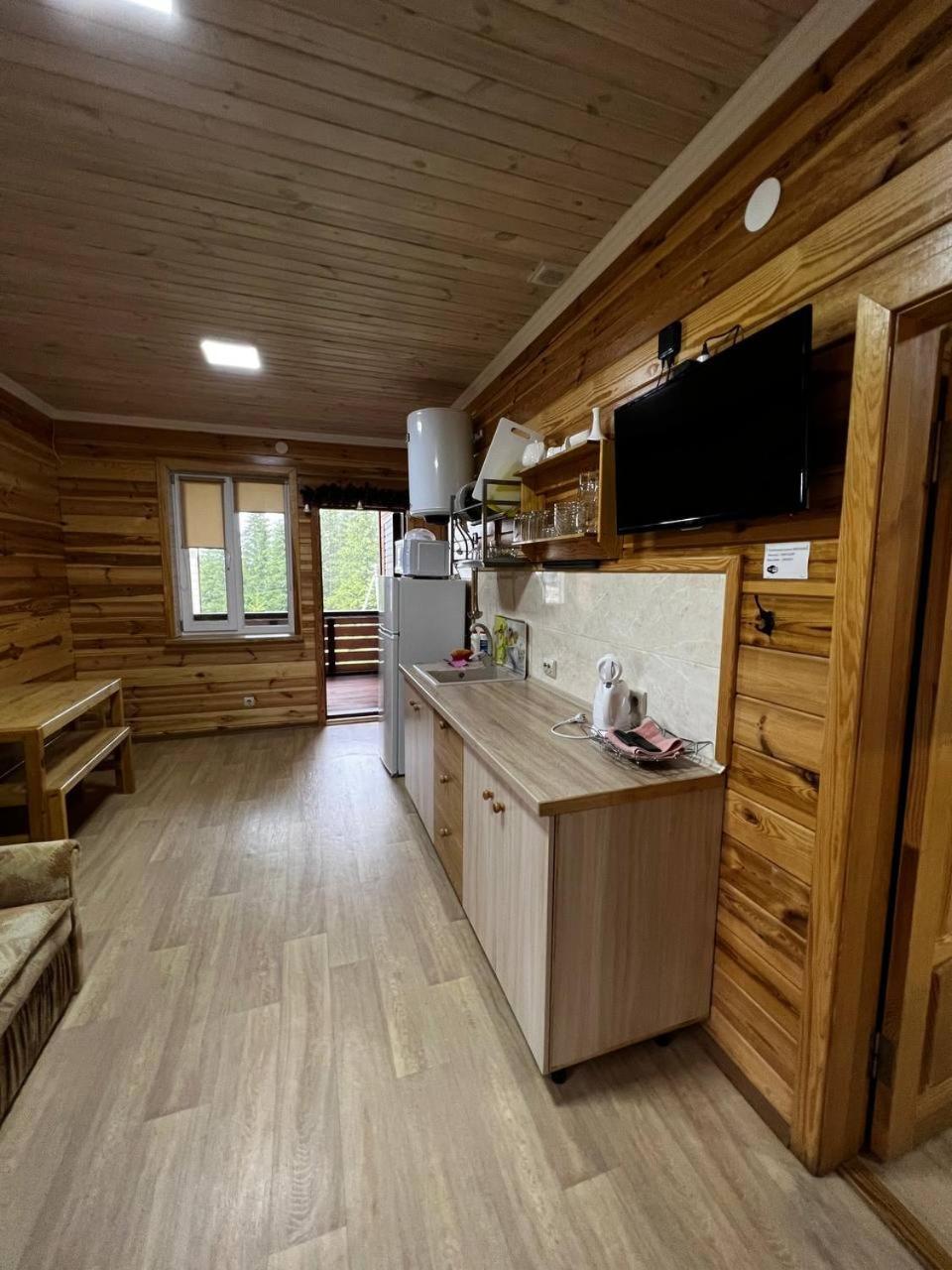 Коттедж Для Отдыха Дискавери Yablunytsya Extérieur photo